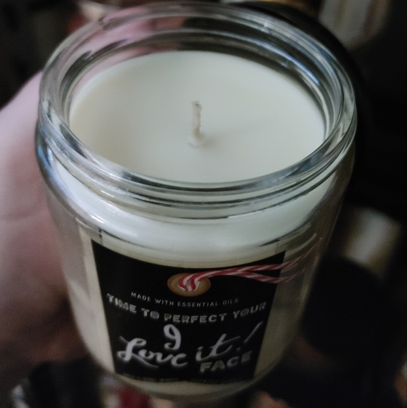 'I love it! Face' candle - Picture 2 of 3